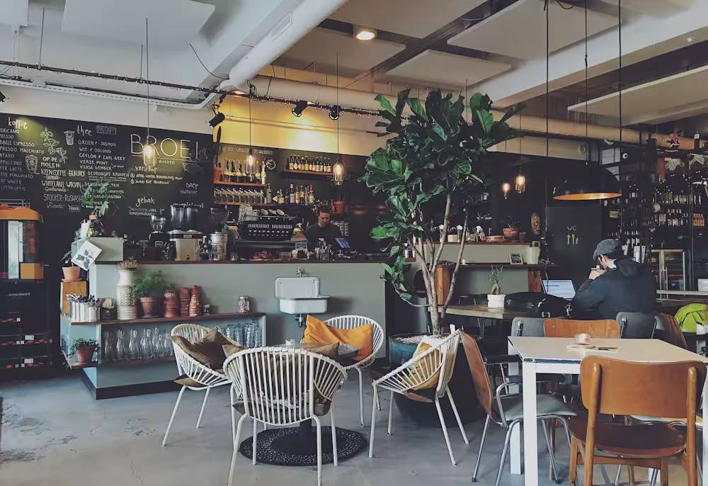20 Cafe Terbaik di Kelapa Gading untuk Nongkrong WFC Healing Estetik Tahun 2025