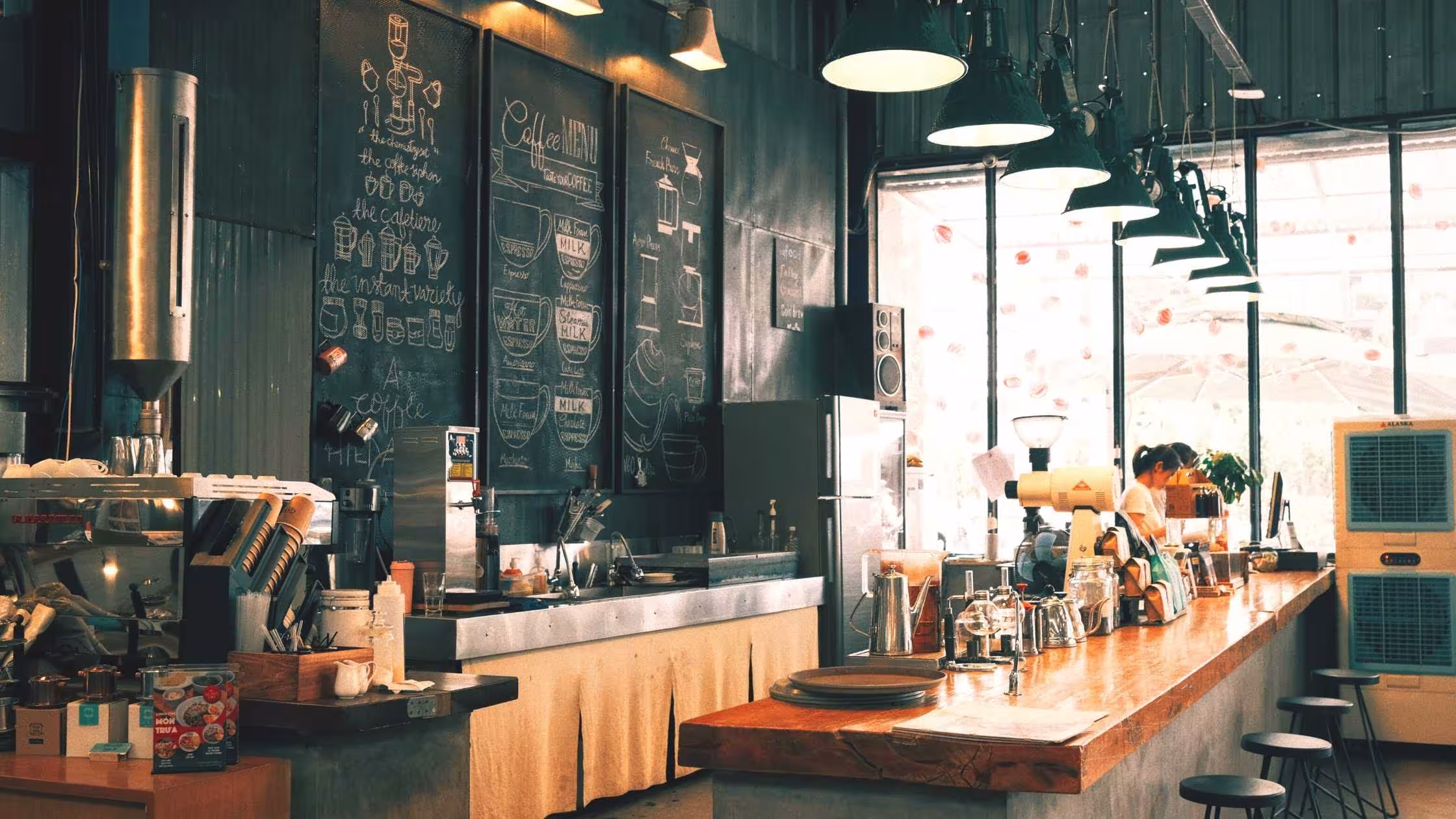 25 Cafe Terbaik di Makassar 2025 Estetik Nyaman  Instagramable