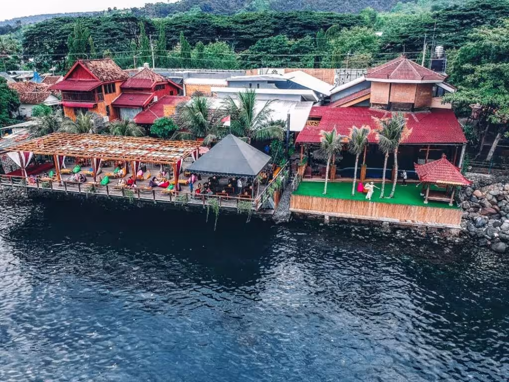 Cafe banyuwangi featured d11cf9eb.avif