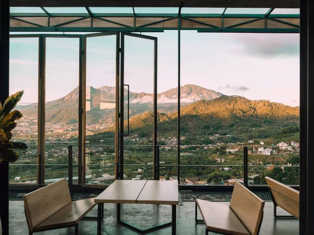 15 Cafe Terbaik Taman Pinus Batu 2025 View Alam Memukau Instagramable