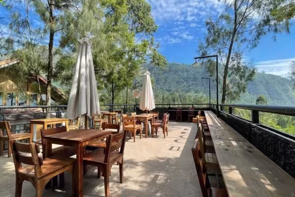 13 Cafe Terbaik di Taman Pinus Batu Sekitarnya untuk Liburan Tak Terlupakan 2025