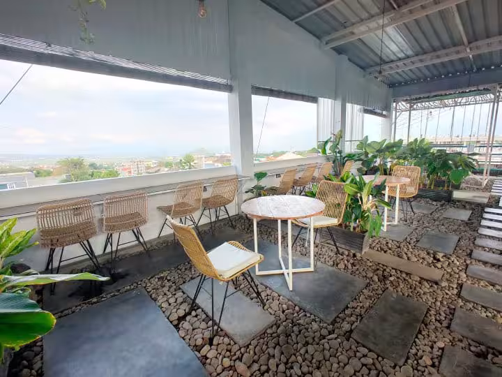 16 Cafe Terbaik Batu dengan View Spektakuler  Konsep Unik untuk Liburanmu 2025