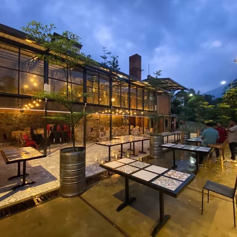 20 Cafe Alam Terbaik di Bogor 2025 Sejuk Instagramable  Bikin Betah