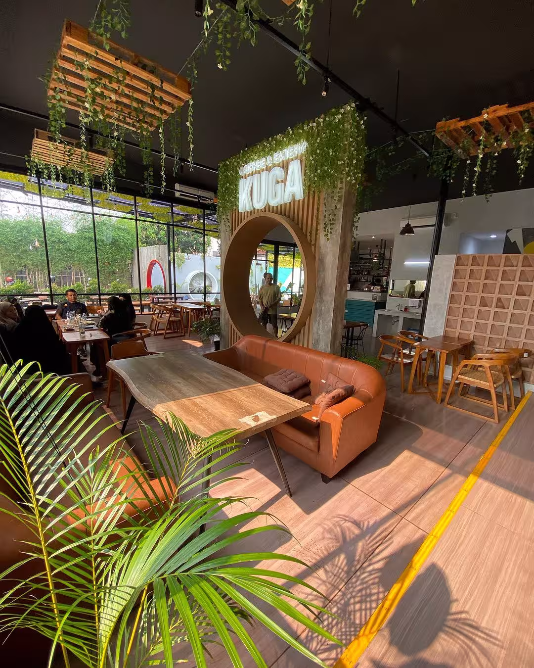 25 Cafe Terbaik di Jakarta Timur 2025 WFC Nongkrong  FamilyFriendly