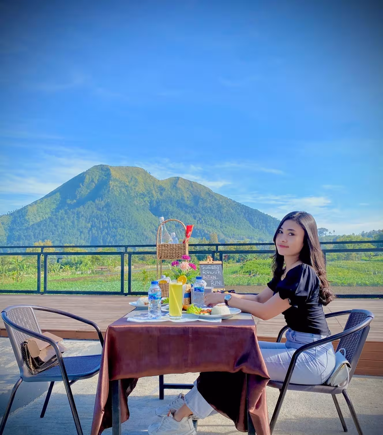 20 Cafe Terbaik di Magelang 2025 Instagramable Nyaman  View Memukau