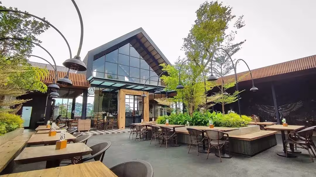 Cafe Terbaik di Malang Rating Tertinggi  Instagramable 2025