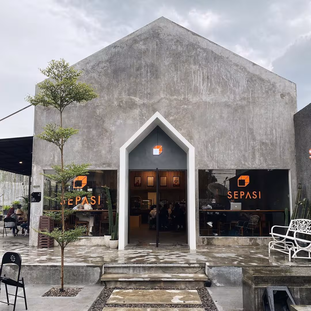 Cafe Terbaik di Malang Rating Tertinggi  Instagramable 2025