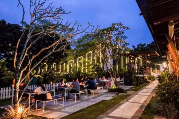 Cafe Terbaik di Malang Rating Tertinggi  Instagramable 2025