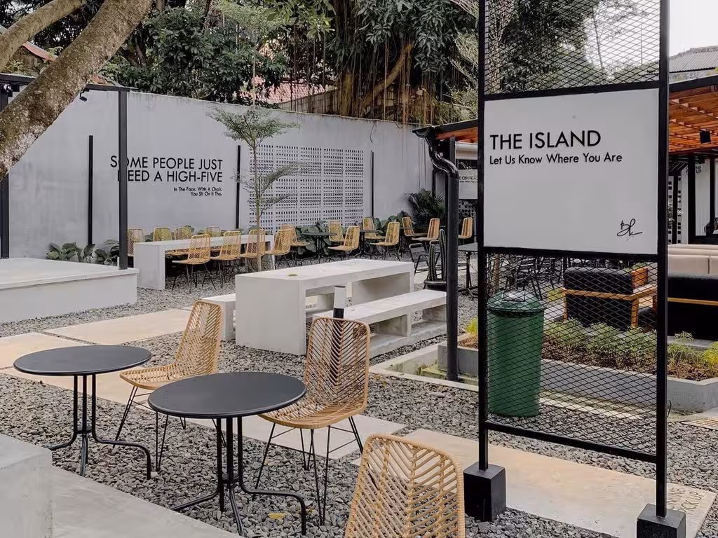 50 Cafe Outdoor Terbaik di Indonesia 2025 Adem Instagramable  Nyaman