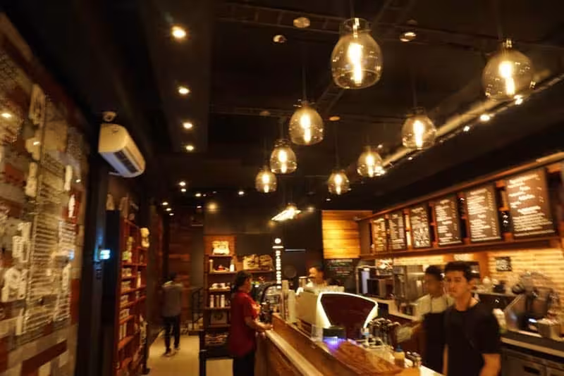 10 Cafe Terbaik di Padang 2025 Nongkrong Asyik Instagramable Ramah Kantong