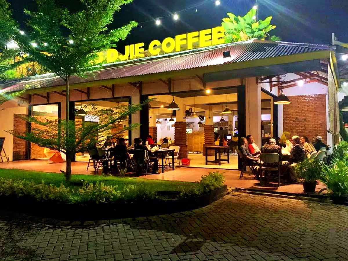 Cafe pekanbaru featured b3eae467.avif
