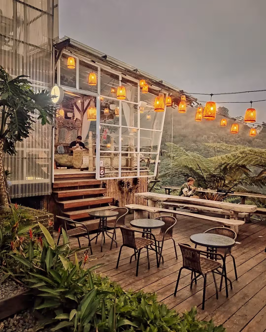29 Cafe Terbaik di Puncak dengan View Spektakuler  Fasilitas Lengkap Update 2025
