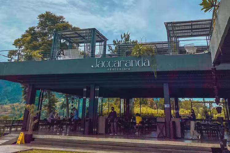 Cafe Terbaik di Sentul 2025 View Alam Memukau Instagramable  Ramah Keluarga