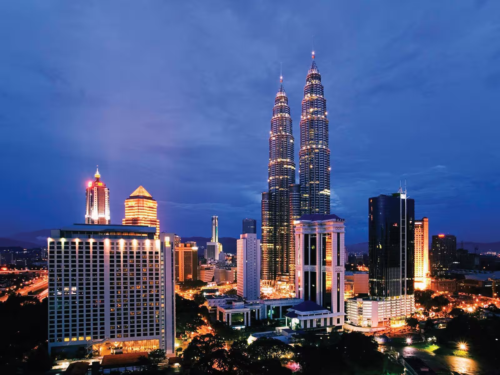 10 Cafe Terbaik di Kuala Lumpur 2025 Destinasi Wajib Pecinta Kopi Kuliner