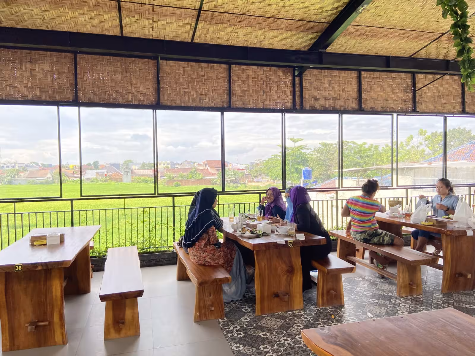 15 Restoran Terbaik Lampung 2025 Kuliner Lezat dengan View Memukau