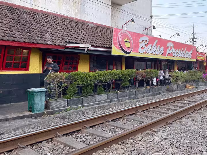 25 Restoran Terbaik di Malang 2025 Kuliner Legendaris Mewah  Ramah Keluarga