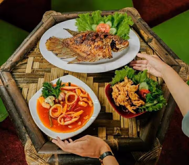 Restoran Terbaik Sukabumi dengan Pemandangan Indah  Menu Keluarga Wajib Coba di 2025