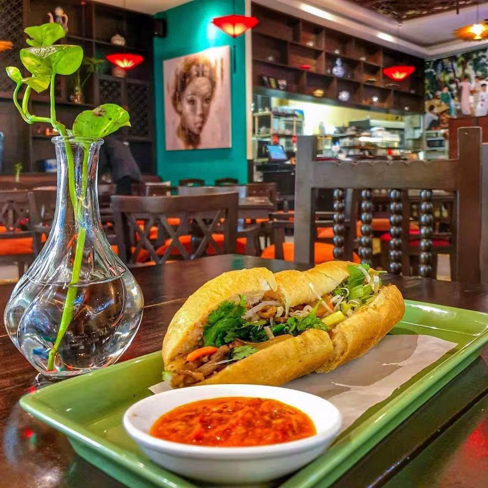 Restoran vietnam featured 805ad7d4.avif